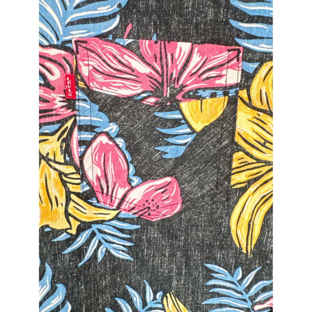 Levis Mens Medium Floral Tropical Short Sleeve Button Up Shirt Black Pink Yellow - Picture 2 of 7